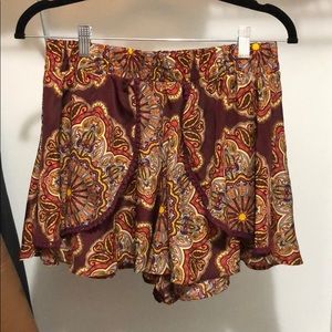 Red Mandala Flowy Shorts Size Large
